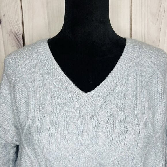 Windsor Cable Knit Cropped Sweater Sz M Light Blue Long Sleeve V-Neck - Picture 2 of 8